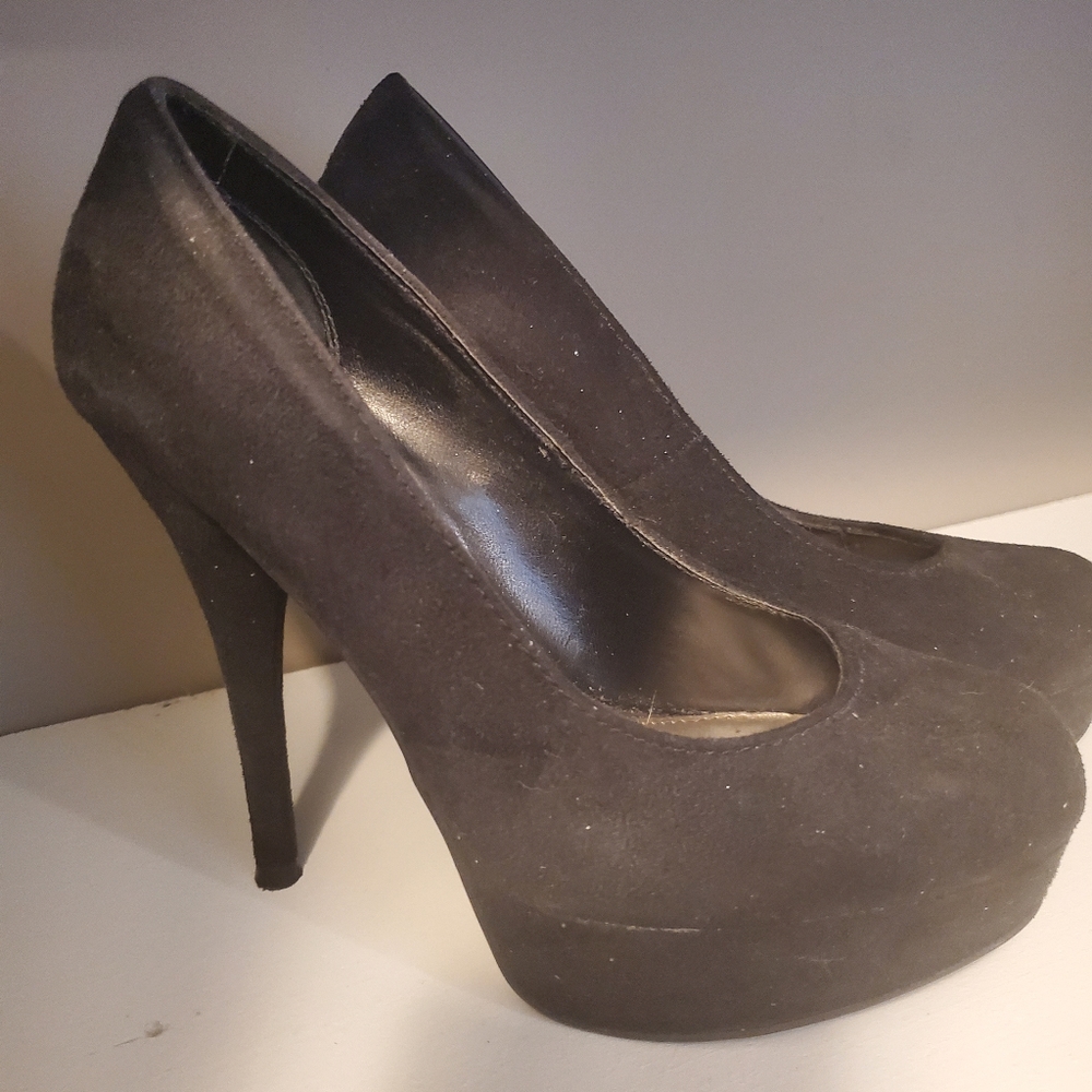 Black 7 1/2 heels
